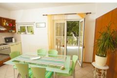 Family Beroš Friendly Place Apartment 2 – A 6+2 foto 4