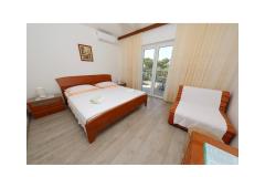 Apartments Ribičić Brela Room 5 – Soba 3 foto 1