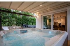 Apartments Klemenčić Apartment 1 – Hot tub foto 1