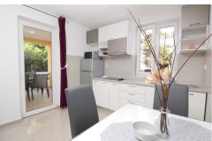 Apartments Gorica 1- with Pool, 200 Apartment 2 – Gorica 1/4 foto 5