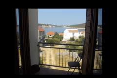 Apartments Dinko s grijanim bazenom Apartment 3 – A2+2 foto 4