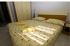 Apartments Dinko s grijanim bazenom Apartment 4 – A 2+2 foto 3