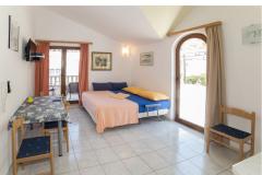 Dizma Wellness Apartments Apartment 2 – Yellow foto 1