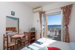 Family Rooms &amp; Apartments Omis Room 6 – 203/106 foto 2
