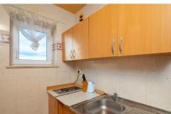 Family Rooms &amp; Apartments Omis Room 7 – APARTMAN S foto 5
