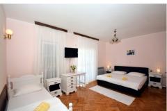 Pansion Dioklecijan Room 2 – G 3 foto 5