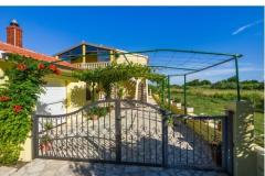 Apartments Simoni Apartment 4 – houseyard foto 4
