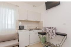 Family friendly Apt with a pool  Apartment 3 – Daysi foto 4