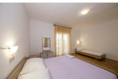 APARTMANI DEBELIĆ Apartment 2 – Dobrila 2 foto 4