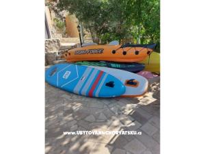 Apartments Dinko s grijanim bazenom