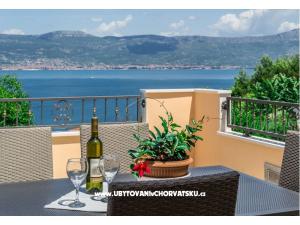 Apartments Leut