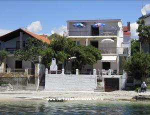 Apartments Mikulandra on the beach