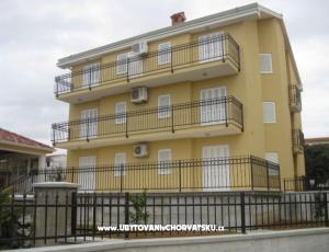 Apartments Biograd