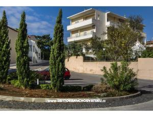 Apartments Karmelo Lulić