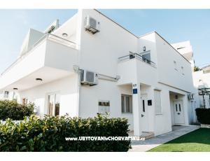 Apartments Komarna