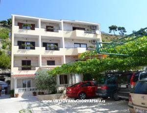 Apartments Karlo