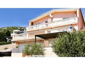 Apartments Maris