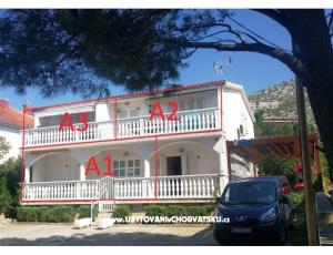 Apartments Bosi i Goli