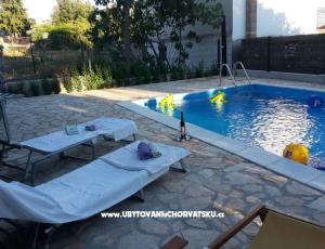 Apartments Rosan Pakostane