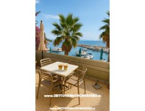 Pomalo Apartments By the Sea