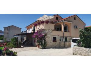 Apartment Lemi