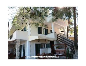Apartments-cupic-trogir.com