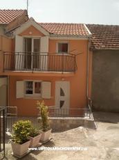 Apartments Jakić 