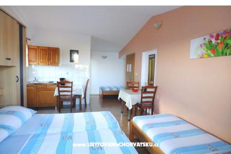 Apartments Ivan Krvavica photo 5