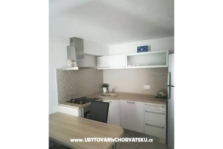 Apartments Lozić Vesna i Mladan photo 2