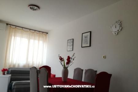 Apartment Ana photo 2