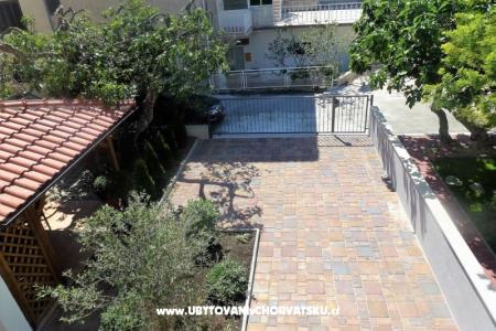 Apartments DIVNA photo 3