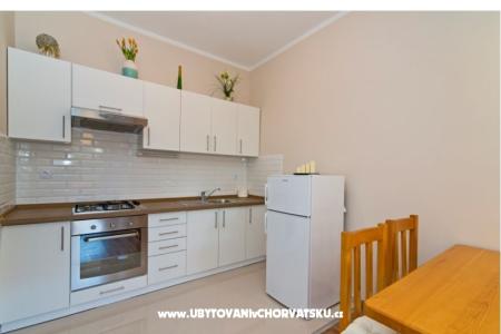 Apartments Ana photo 4