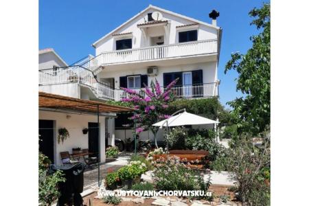 Apartments Ježina photo 3