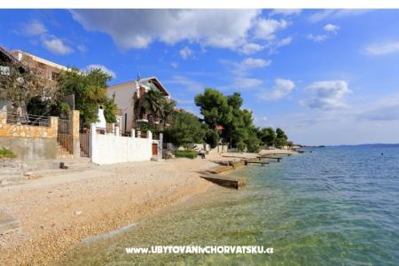 Apartments Mikulandra on the beach photo 4