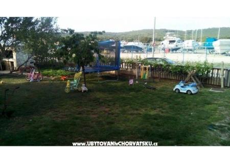 Apartments Šimunić Punta photo 4