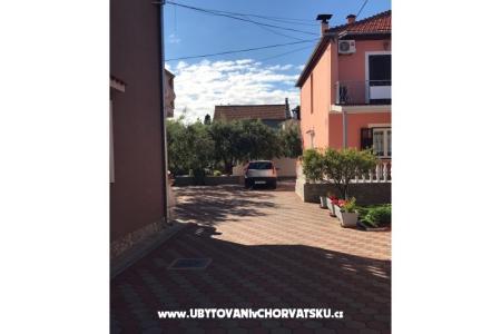 Apartments i Rooms Ivo photo 2