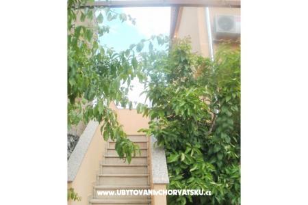 Apartments and Rooms Nediljko photo 3