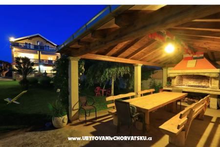 Dragan Apartments photo 4