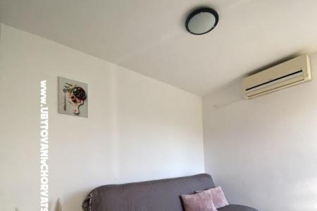 Emanuel Apartments photo 4