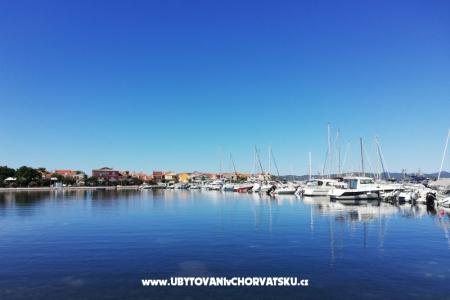 Holiday House Emi photo 4