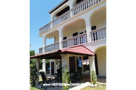 Holiday Apartments Helena photo 2