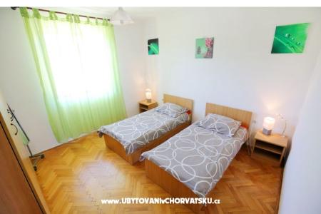 Large garden photo 4