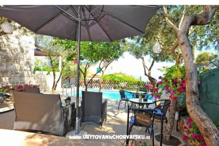 Apartments Bera, Julie i Edi photo 2