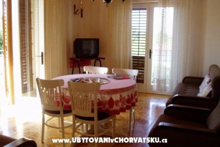 House Antica photo 3