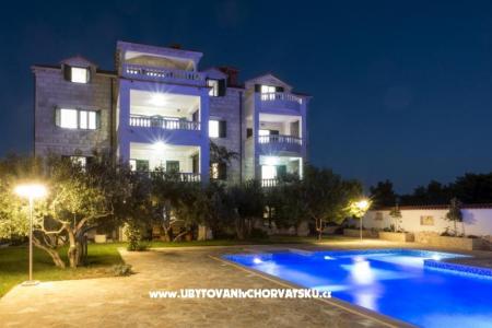 Luxury Apartments with pool photo 2