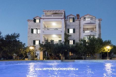 Luxury Apartments with pool photo 3