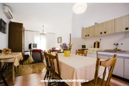 Supetar, Island Brač photo 2