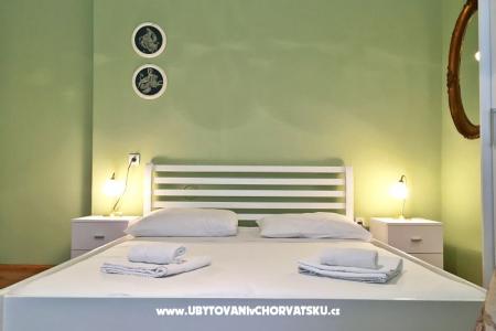 Cro-Split Apartments photo 2