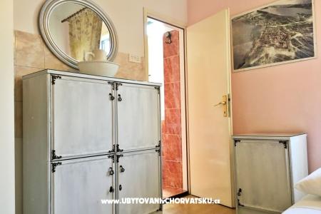 Cro-Split Apartments photo 5