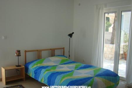 Apartament Villa Jolanda Milna  photo 3